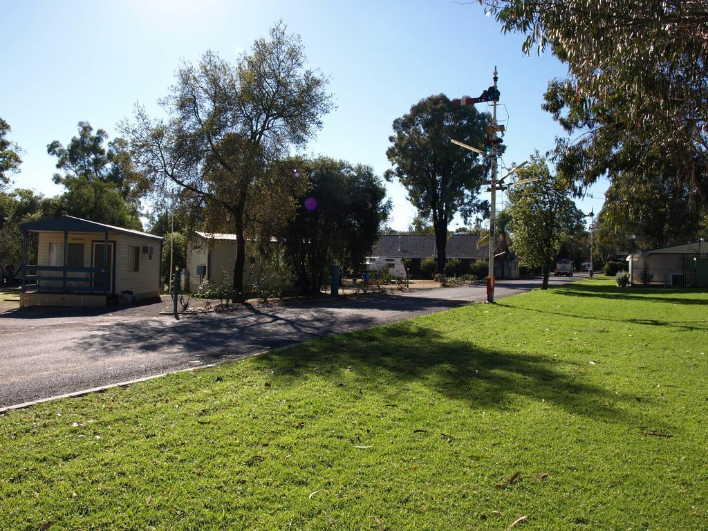 Cowra Holiday Park Exterior photo